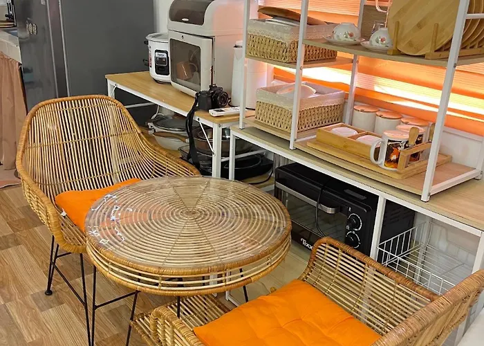 Olango Island - S&e-1 Tiny Fully Furnished With Hot Shower, Washer, Wi-fi, Netflix & King-size Bed Gasthuis